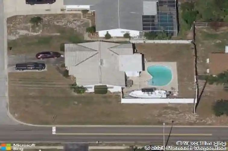 8601 139th st, seminole,  FL 33776