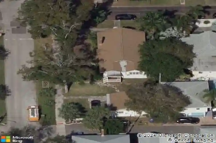 206 13th ave ne, saint petersburg,  FL 33701