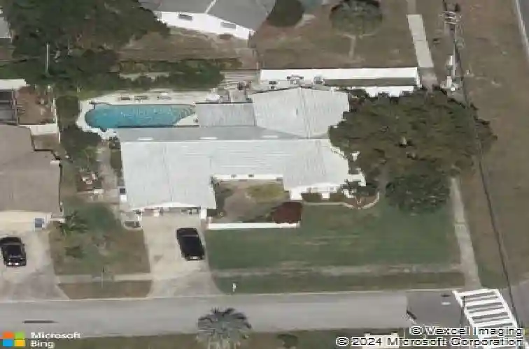 14001 yacht club blvd, seminole,  FL 33776