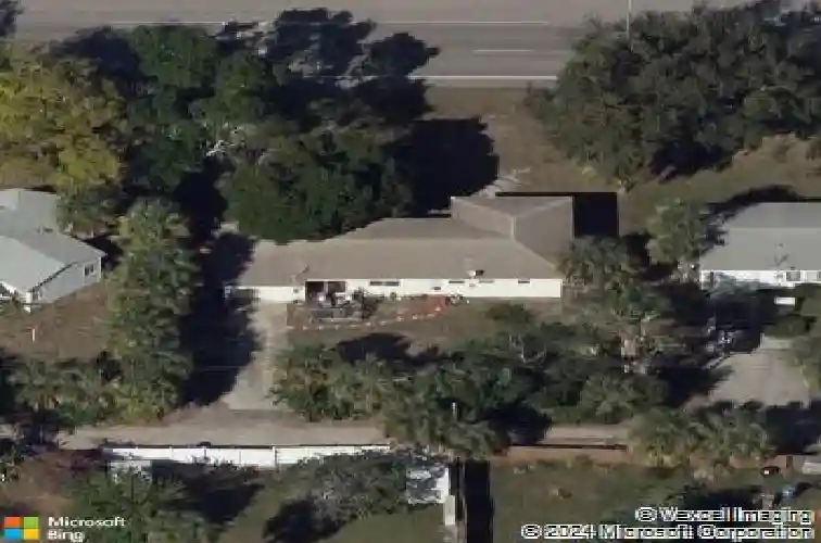 6748 5th ave n, saint petersburg,  FL 33710