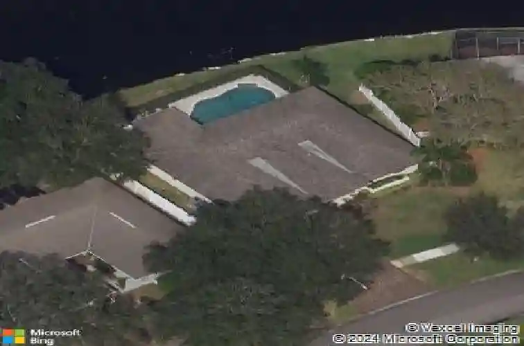 657 riviera bay dr ne, saint petersburg,  FL 33702