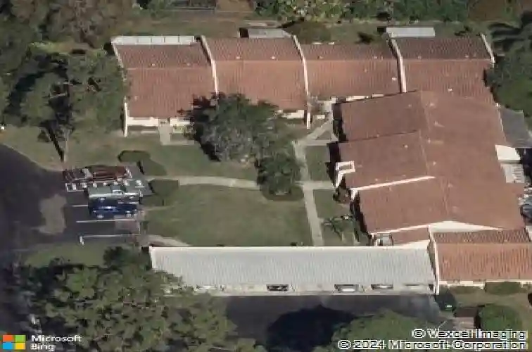 9747 86th ave, seminole,  FL 33777