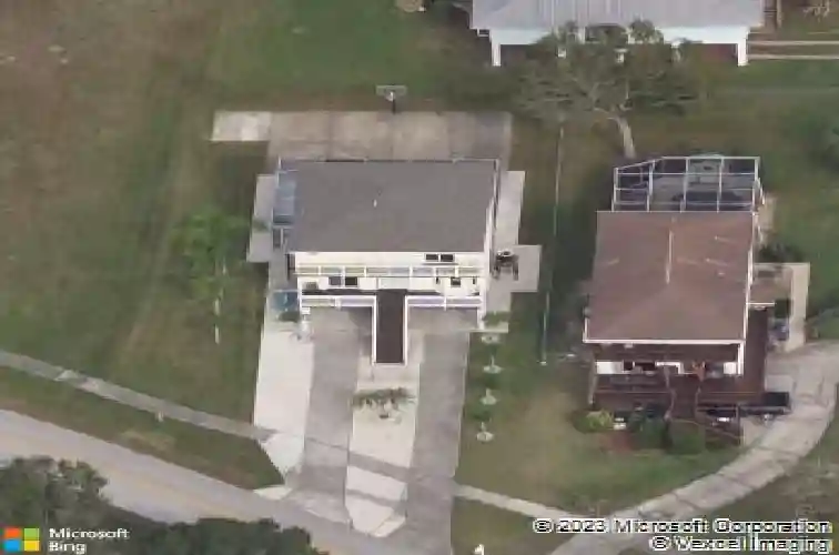 402 shore dr w, oldsmar,  FL 34677