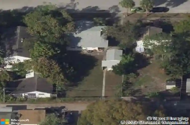 2450 3rd ave n, saint petersburg,  FL 33713