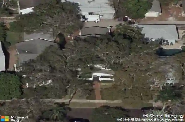 325 17th ave ne, saint petersburg,  FL 33704