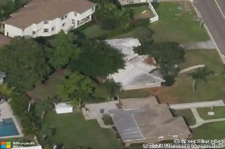 150 almedo way ne, saint petersburg,  FL 33704