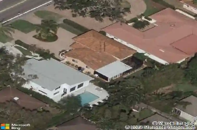 1695 brightwaters blvd ne, saint petersburg,  FL 33704