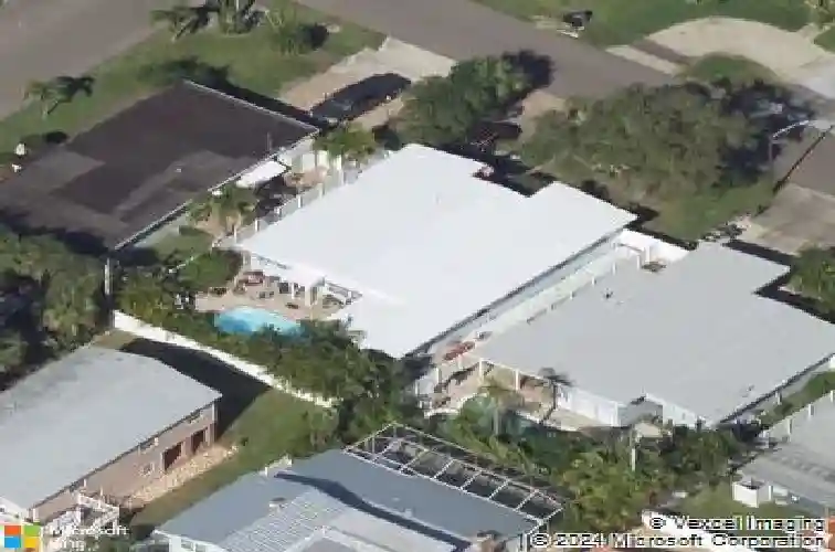 16218 1st st e, redington beach,  FL 33708