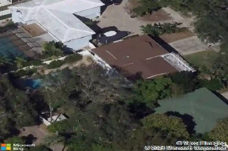 1580 jungle ave n, saint petersburg,  FL 33710