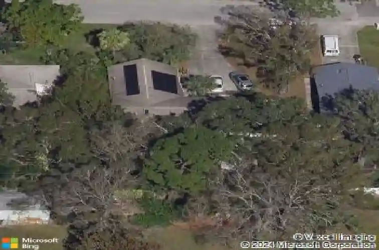 9466 127th ave, largo,  FL 33773