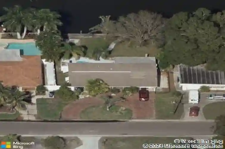 243 45th ave ne, saint petersburg,  FL 33703