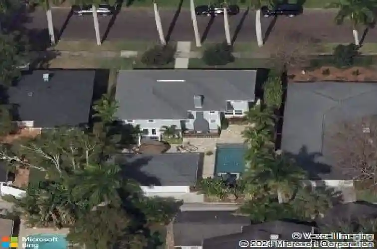 646 17th ave ne, saint petersburg,  FL 33704