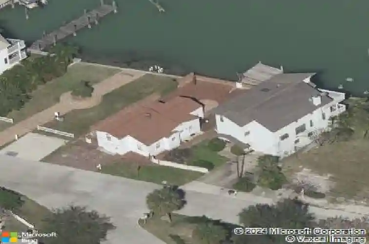 13255 boca ciega ave, madeira beach,  FL 33708