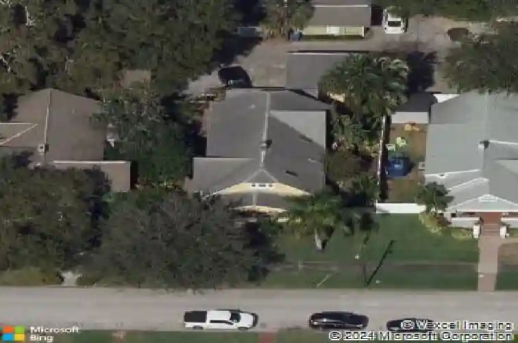 105 20th ave ne, saint petersburg,  FL 33704