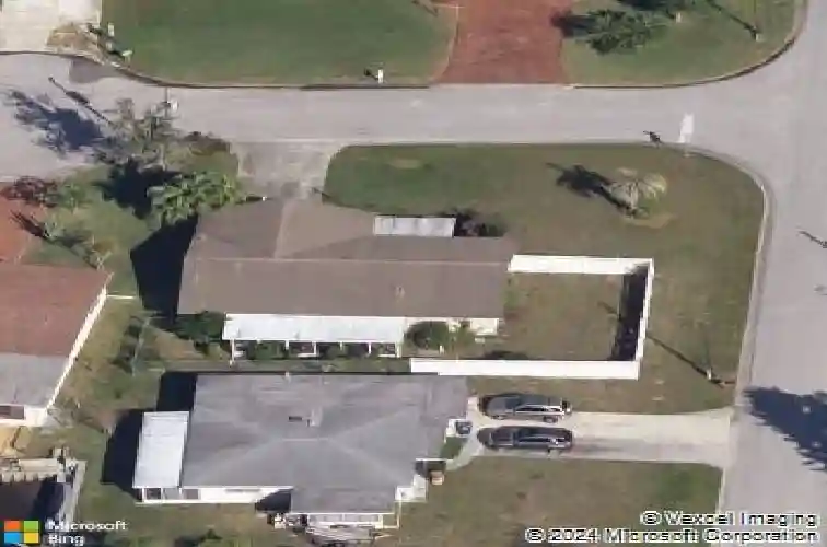 326 circle dr, palm harbor,  FL 34683