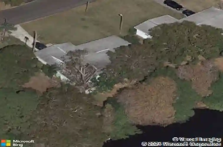 8640 gardenia dr, seminole,  FL 33777