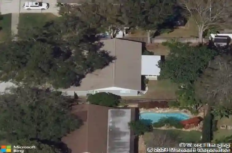 8823 kenwood rd, seminole,  FL 33777