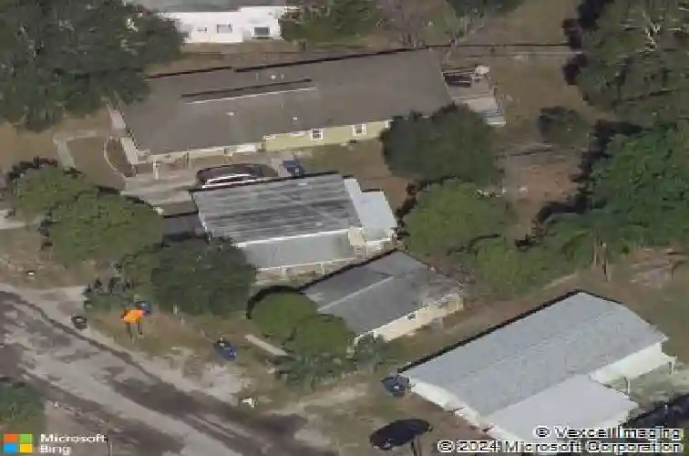 1144 7th st nw, largo,  FL 33770