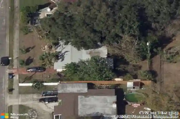 6715 16th st n, saint petersburg,  FL 33702