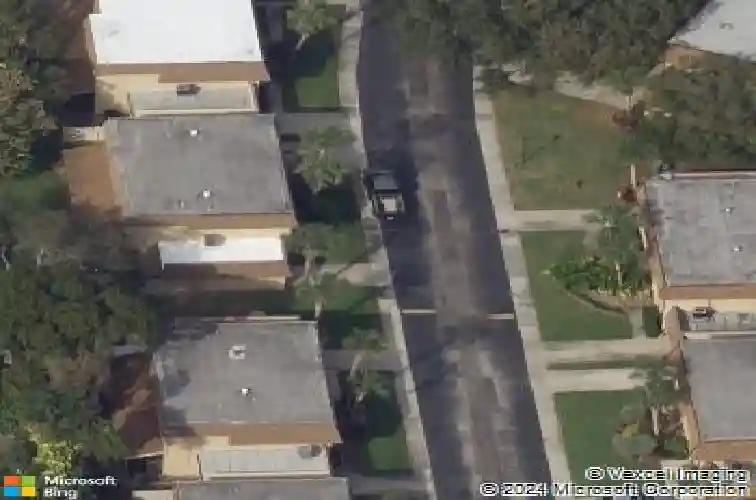 8472 17th way n, saint petersburg,  FL 33702