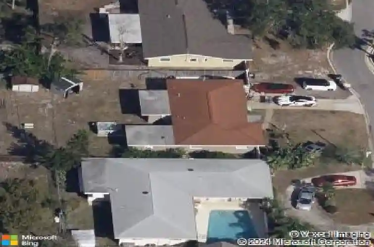 1832 greenhill dr, clearwater,  FL 33755