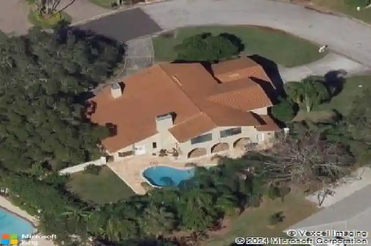 2275 kings point dr, largo,  FL 33774