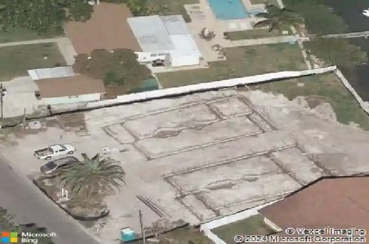 371 12th ave, indian rocks beach,  FL 33785