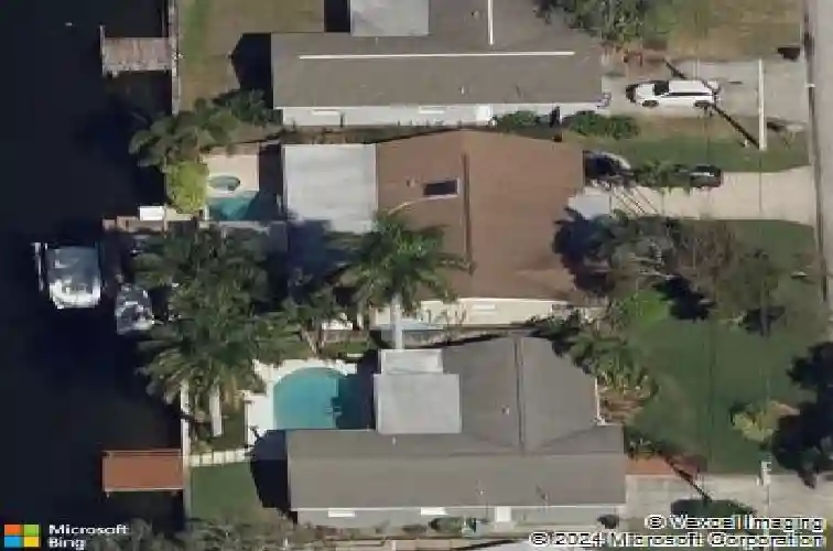 4250 14th way ne, saint petersburg,  FL 33703