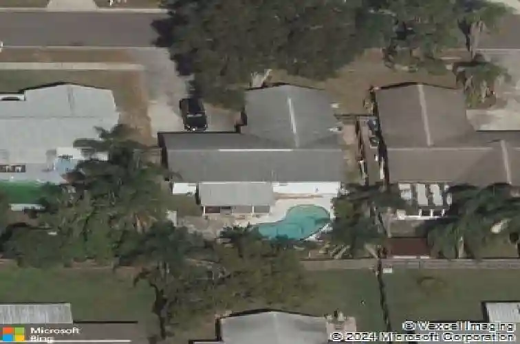 585 5th ave se, largo,  FL 33771