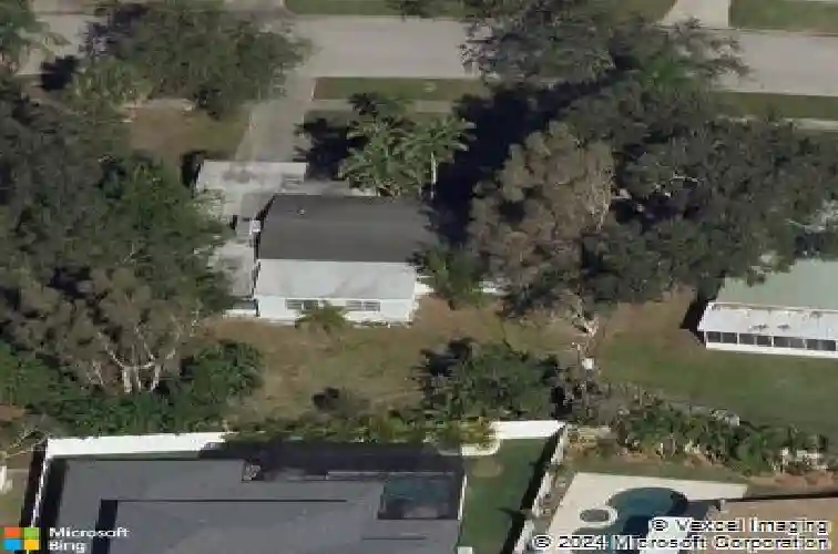 459 bayview dr ne, saint petersburg,  FL 33704