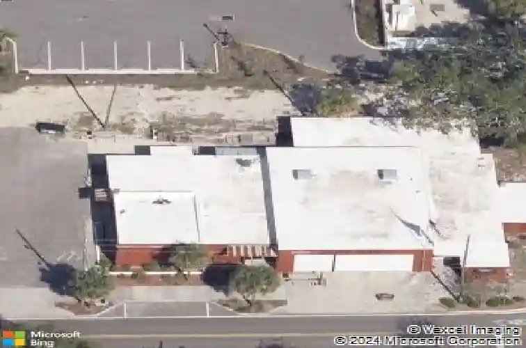 325 e lemon st, tarpon springs,  FL 34689