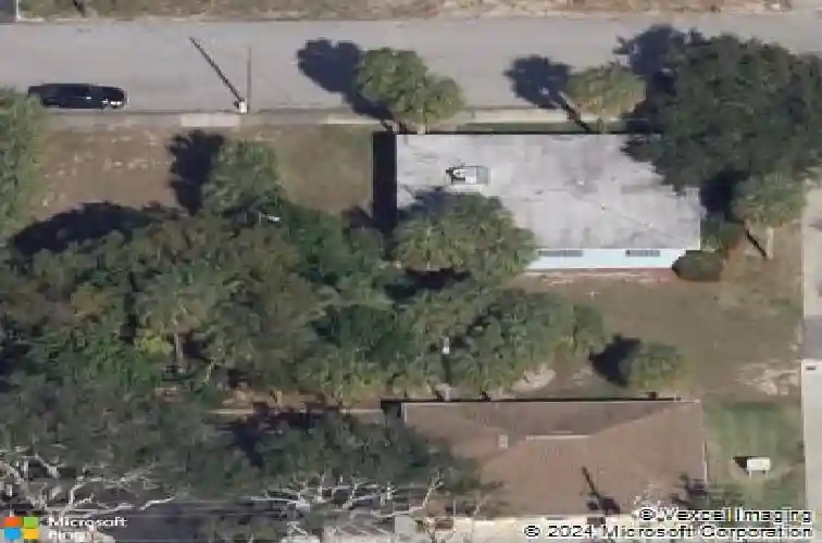 41 n ring ave, tarpon springs,  FL 34689