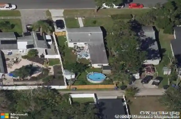 548 47th ave n, saint petersburg,  FL 33703