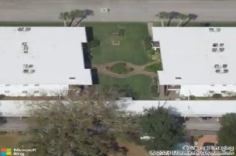 138 36th ave n #206w
                                ,Unit Apt 206W, saint petersburg,  FL 33704