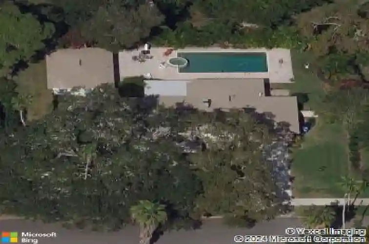 229 57th ave s, saint petersburg,  FL 33705