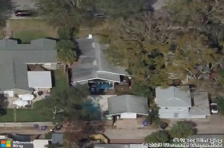 132 17th ave n, saint petersburg,  FL 33704