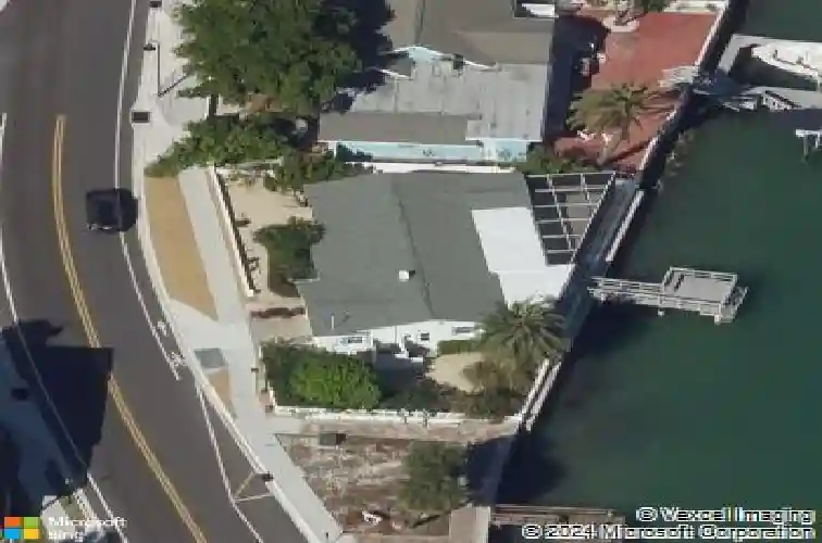 1207 pass a grille way, st pete beach,  FL 33706