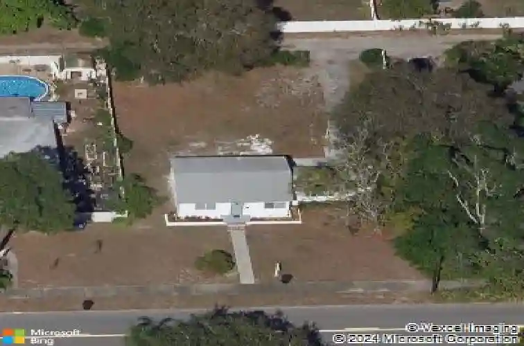 4935 17th ave n, saint petersburg,  FL 33710