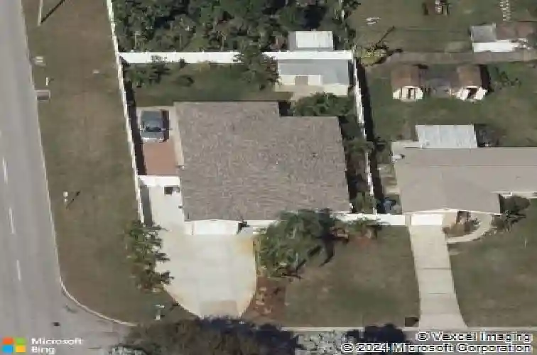 5785 15th ave n, saint petersburg,  FL 33710