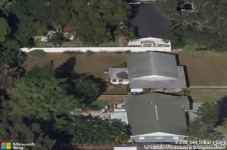 9032 bay st ne, saint petersburg,  FL 33702