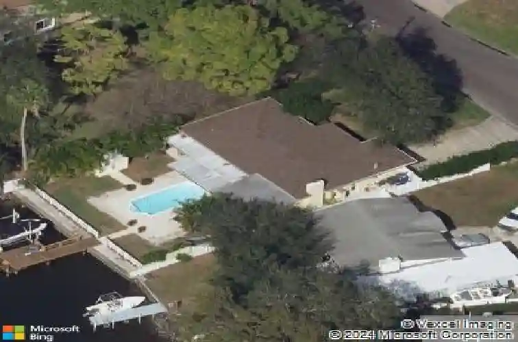 8848 sunlit cove dr ne, saint petersburg,  FL 33702