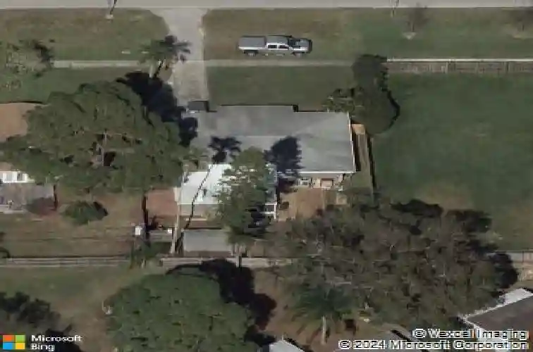 330 83rd ave ne, saint petersburg,  FL 33702