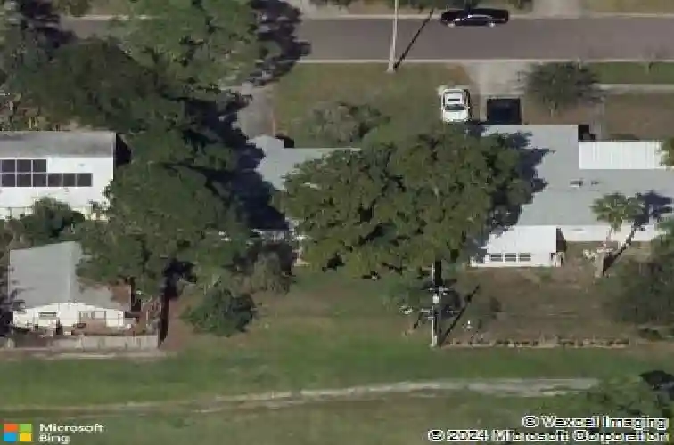 222 80th ave ne, saint petersburg,  FL 33702