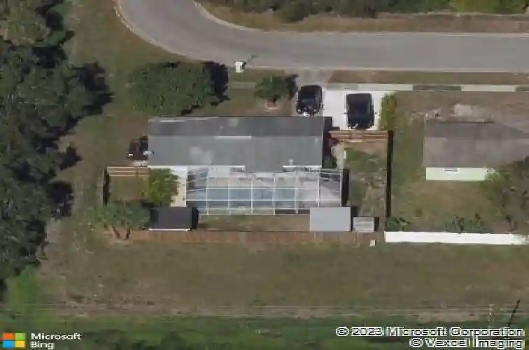 8588 95th ave, seminole,  FL 33777