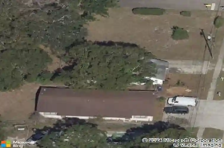 1065 10th st nw, largo,  FL 33770