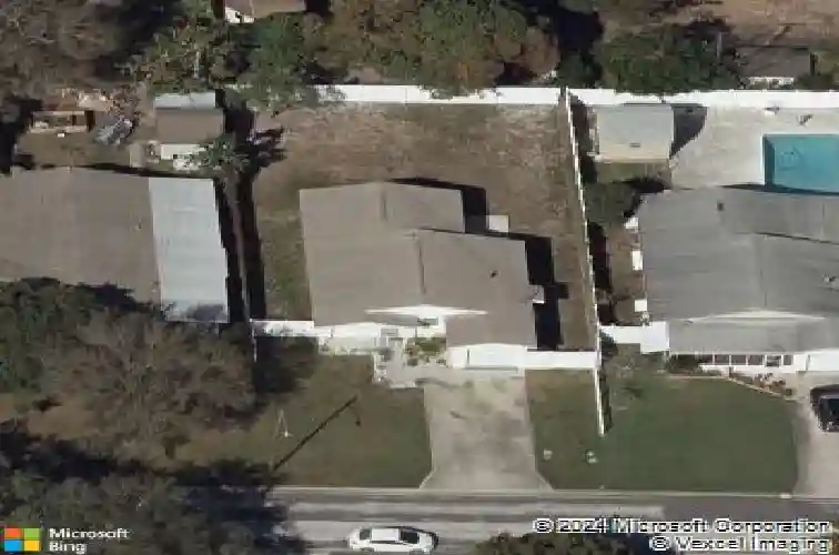 7141 37th ave n, saint petersburg,  FL 33710