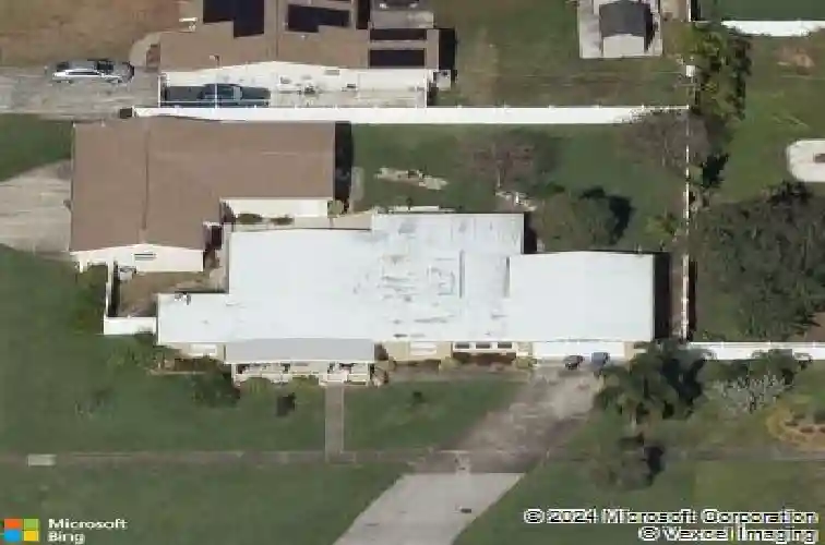 205 81st ave ne, saint petersburg,  FL 33702