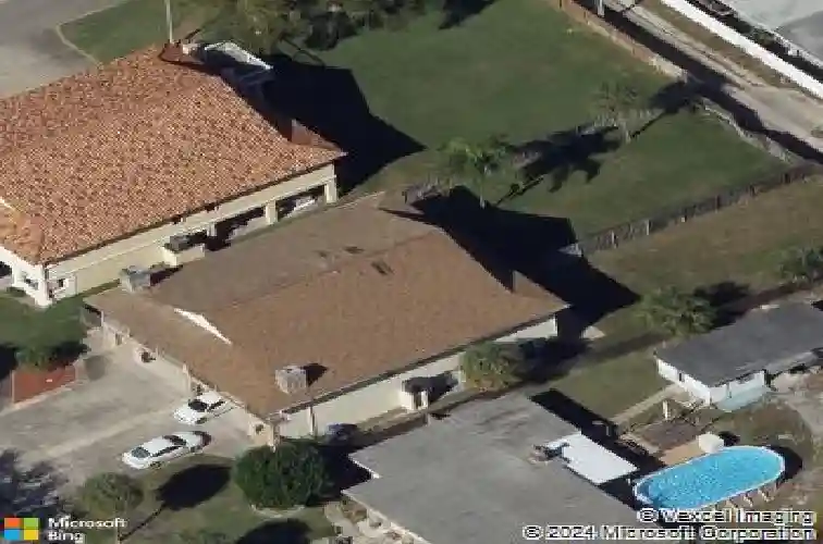 7085 sunset dr s, south pasadena,  FL 33707