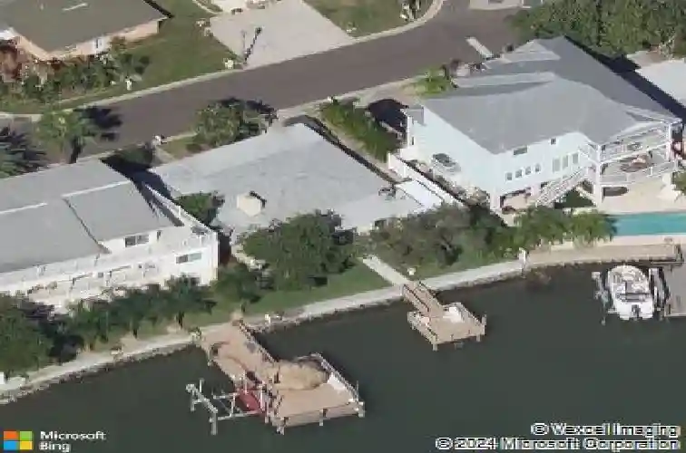 415 180th ave e, redington shores,  FL 33708