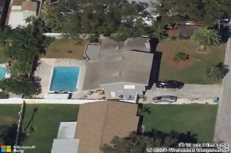 8580 139th ln, seminole,  FL 33776